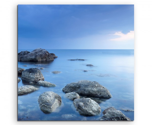 Paul Sinus Art Landschaftsfotografie – Felsen in blauer Landschaft auf Leinwand