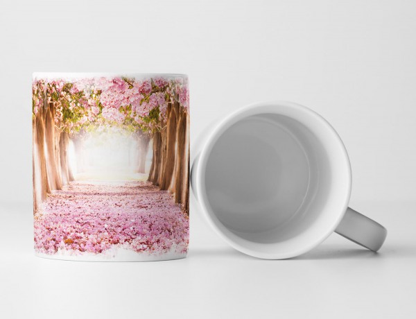 Paul Sinus Art Tasse Geschenk Landschaftsfotografie – Kirschbaumallee mit rosa Blütenblättern