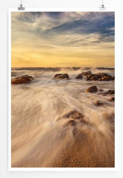 Paul Sinus Art Landschaftsfotografie 60x90cm Poster Wunderschöner Strand mit Felsen