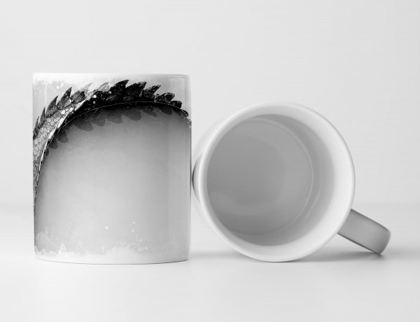 Paul Sinus Art Tasse Geschenk Naturfotografie – Schwanz eines Krokodils in schwarz weiß