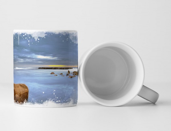 Paul Sinus Art Tasse Geschenk Landschaftsfotografie – Ruhiger Strand mit Felsen