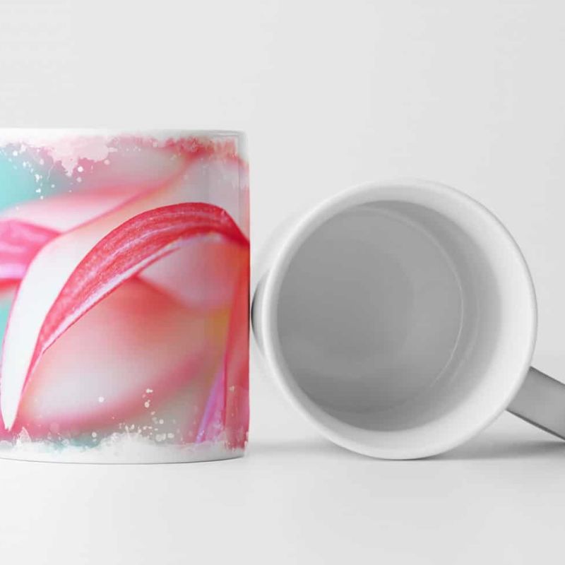 Tasse Geschenk Naturfotografie – Beschnittene pink rote Blüte mit grünem Hintergrund