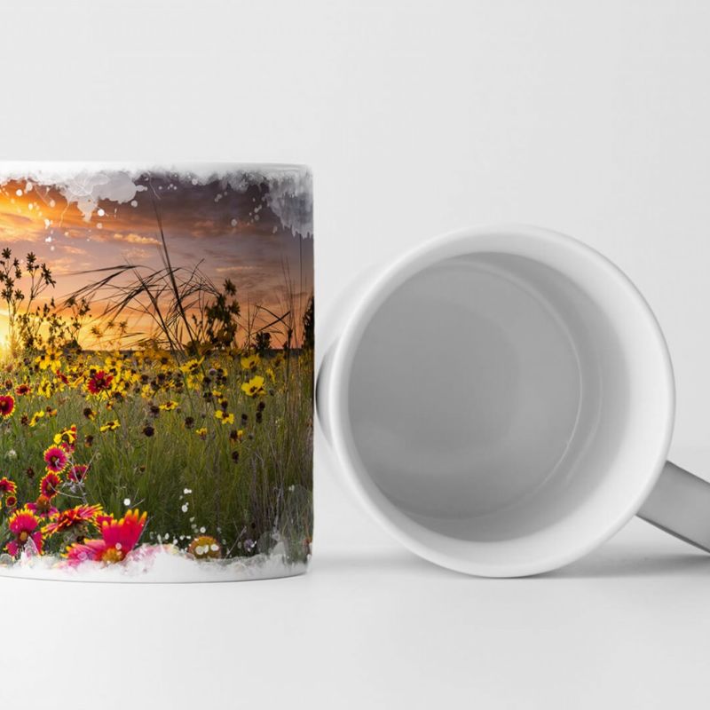 Tasse Geschenk Landschaftsfotografie – Blumewiese bei Sonnenuntergang