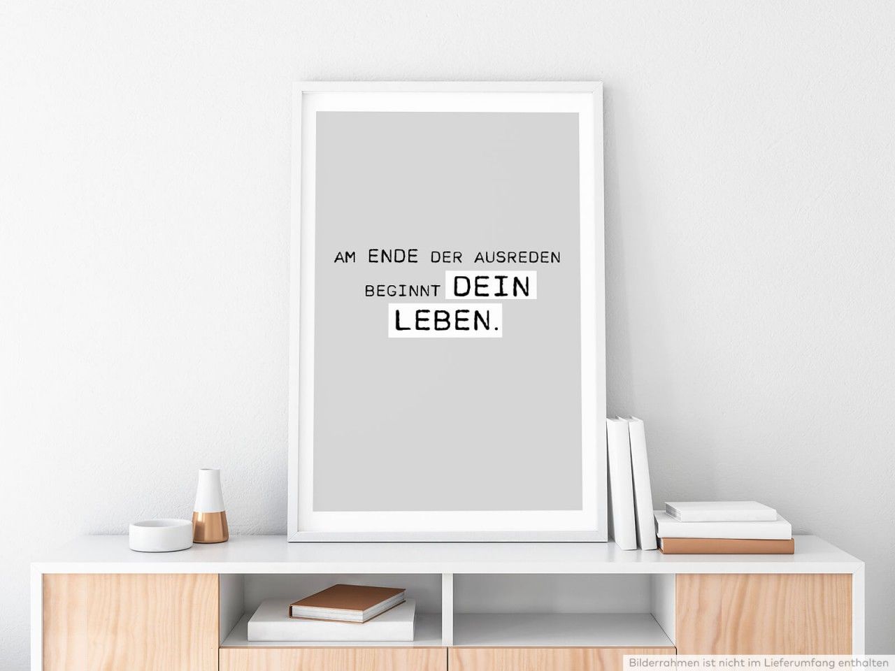 Poster in 60x90cm – Abwarten und Tee trinken., Poster in 60x90cm – Alles besiegt die Liebe., Poster in 60x90cm – Alles Gescheite ist schon gedacht worden, man muss nur versuchen, es noch einmal, Poster in 60x90cm – Alles was du willst, ist auf der anderen Seite der Angst., Poster in 60x90cm – Am Ende der Ausreden beginnt dein Leben., Poster in 60x90cm – An der Vergangenheit hängt nur, wer keinen Mut für die eigene Zukunft hat., Poster in 60x90cm – Anfangen ist leicht, beharren ist Kunst., Poster in 60x90cm – Arbeit, Müßigkeit und Ruh, schliesst dem Arzt die Türe zu., Poster in 60x90cm – Auch aus Steinen, die einem in den Weg gelegt werden, kann man schönes bauen., Poster in 60x90cm – Auch im Alphabet kommt Anstrengung vor Erfolg., Poster in 60x90cm – Aufwachen ist die beste Art, seine Träume wahr zu machen., Poster in 60x90cm – Beginne dich selbst zu lieben und es wird dich nicht interessieren wer dich hass, Poster in 60x90cm – Bevor wir fallen, fallen wir lieber auf., Poster in 60x90cm – Chancen multiplizieren sich, wenn man sie ergreift., Poster in 60x90cm – Das beste Gebet ist Geduld., Poster in 60x90cm – Das Leben ist ein Spiel, spiele um zu gewinnen., Poster in 60x90cm – Das Leben und dazu eine Katze, das gibt eine unglaubliche Summe., Poster in 60x90cm – Das Leben und die Liebe können einfach sein, wenn du es leicht nimmst., Poster in 60x90cm – Dein Körper kann alles schaffen. Es ist dein Geist, den du überzeugen musst., Poster in 60x90cm – Dein stärkster Muskel ist dein Wille!, Poster in 60x90cm – Denke daran, dass schweigen manchmal die beste Antwort ist., Poster in 60x90cm – Denken wird Angst nicht überwinden. Handeln schon!, Poster in 60x90cm – Der beste Anker ist das Haus., Poster in 60x90cm – Der Charakter ruht auf der Persönlichkeit, nicht auf den Talenten., Poster in 60x90cm – Der Clown ist die wichtigste Mahlzeit am Tag., Poster in 60x90cm – Der Geist ist die Quelle aller Verwirrung., Poster in 60x90cm – Der Kuss ist der Reim im Gedicht der Liebe., Poster in 60x90cm – Der Verstand teilt, aber das Herz verbindet., Poster in 60x90cm – Der Weg liegt nicht im Himmel der Weg liegt im Herzen., Poster in 60x90cm – Der Wille ist der Schlüssel, der Weg nur das Schloss, und der Mut die Klinke., Poster in 60x90cm – Die Gegenwart ist der größte Baustein der Zukunft., Poster in 60x90cm – Die grausame Ironie der Hausarbeit ist: Die Leute bemerken nur wenn du sie nicht, Poster in 60x90cm – Die Herrschaft über den Augenblick ist die Herrschaft über das Leben., Poster in 60x90cm – Die Küsse sind das Kleingeld der Liebe., Poster in 60x90cm – Die Liebe ist blind, oder sie drückt ein Auge zu., Poster in 60x90cm – Die Lippen einer Frau sind das Tor zu ihrer Seele., Poster in 60x90cm – Die schönsten Erinnerungen sammelt man zu zweit., Poster in 60x90cm – Die schwierigste Zeit in unserem Leben ist die beste Gelegenheit, innere Stärke, Poster in 60x90cm – Die Welt urteilt nach dem Scheine., Poster in 60x90cm – Die wertvollsten Erinnerungen fangen mit Mut an., Poster in 60x90cm – Du bekommst nichts sauber, ohne etwas anderes schmutzig zu machen., Poster in 60x90cm – Du kannst die Zukunft verändern mit dem was du heute tust., Poster in 60x90cm – Du wirst morgen sein, was du heute denkst., Poster in 60x90cm – Dumme Gedanken hat jeder, aber der Weise verschweigt sie., Poster in 60x90cm – Egal wie gut es dir geht, Bill Gates besser., Poster in 60x90cm – Ein Kuss ist die schönste Art, gemeinsam den Mund zu halten., Poster in 60x90cm – Ein Mensch ohne Ziele ist wie ein Vogel ohne Flügel., Poster in 60x90cm – Ein Tag ohne ein Lächeln ist ein verschwendeter Tag., Poster in 60x90cm – Ein weises Mädchen kennt ihre Grenzen, ein cleveres Mädchen weiß, dass Sie keine, Poster in 60x90cm – Ein Ziel ist ein Traum mit Termin., Poster in 60x90cm – Einen Kuss kann man abwischen, aber das Feuer im Herzen nicht löschen., Poster in 60x90cm – Eines meiner Ziele ist, immer Ziele zu haben., Poster in 60x90cm – Ene kluge Frau vergisst nie ein Rätsel zu sein., Poster in 60x90cm – Erinnere dich daran, warum du begonnen hast., Poster in 60x90cm – Erstrebe das, womit du glücklich bist., Poster in 60x90cm – Es gibt keine Ausrede, es nicht zu versuchen., Poster in 60x90cm – Es gibt keinen Weg zum Glück. Glücklich-sein ist der Weg., Poster in 60x90cm – Es gibt Wichtigeres im Leben, als beständig dessen Geschwindigkeit zu erhöhen., Poster in 60x90cm – Es ist dein Leben, verpass es nicht., Poster in 60x90cm – Es ist der Geist, der sich den Körper baut., Poster in 60x90cm – Es ist ein guter Tag um einen guten Tag zu haben., Poster in 60x90cm – Es ist nicht der Berg, den wir bezwingen  wir bezwingen uns selbst., Poster in 60x90cm – Es ist nicht genug zu wissen, man muss auch anwenden. Es ist nicht genug zu woll, Poster in 60x90cm – Es ist nirgends schöner als daheim, und wenn das zuhause bloß ein Saustall ist.