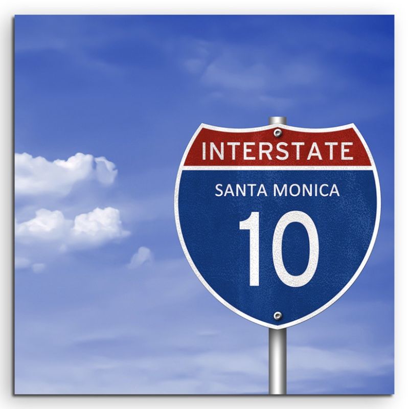 Landschaftsfotografie – Autobahnschild Interstate Santa Monica auf Leinwand