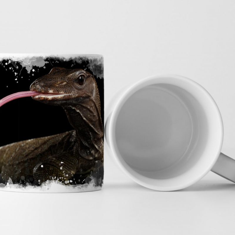 Tasse Geschenk Tierfotografie – Waran schwarzer Hintergrund