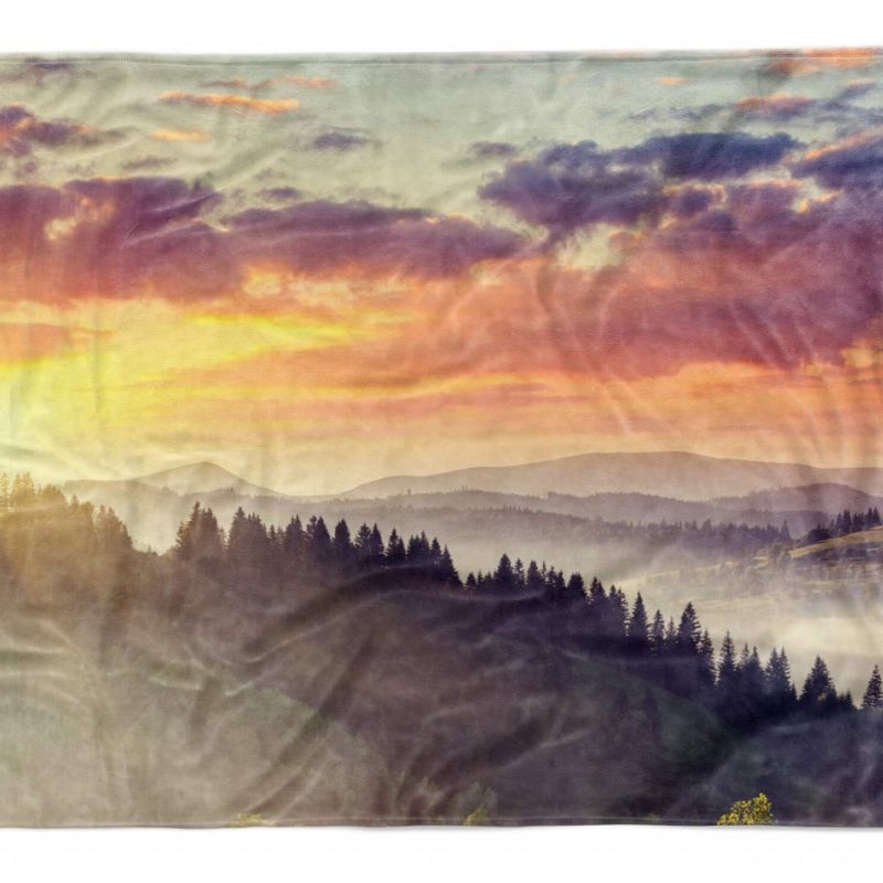 Handtuch Strandhandtuch Saunatuch Kuscheldecke mit Fotomotiv Tannenwald Berge Sonnenaufga