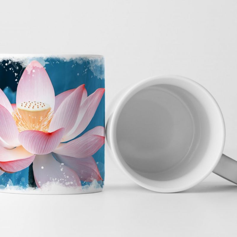 Tasse Geschenk Naturfotografie – rosa Lotusblüte und blauer Hintergrund