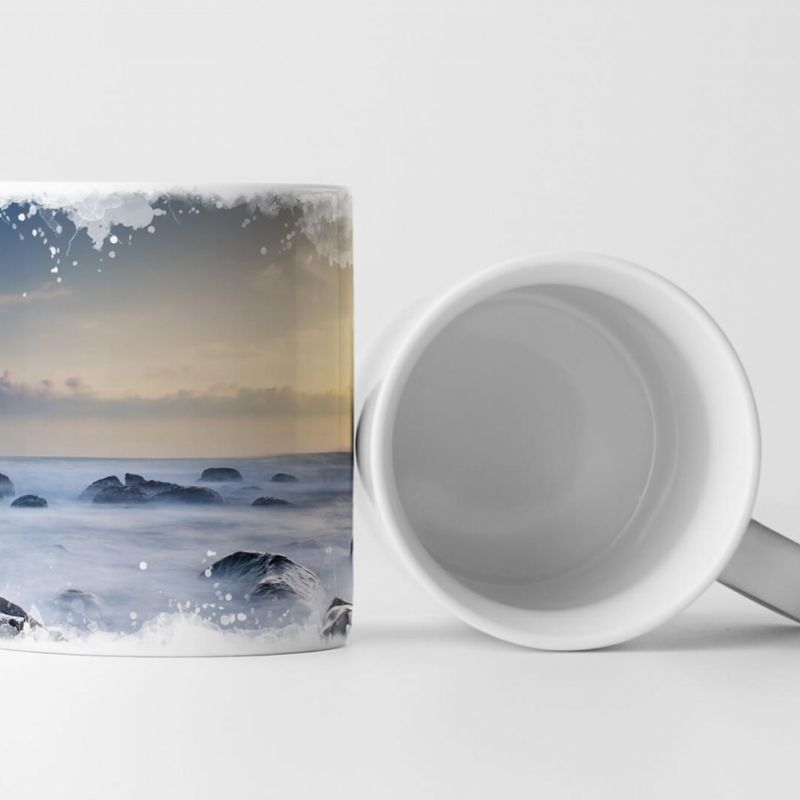 Tasse Geschenk Landschaftsfotografie – Felsen in mystischer Nebellandschaft