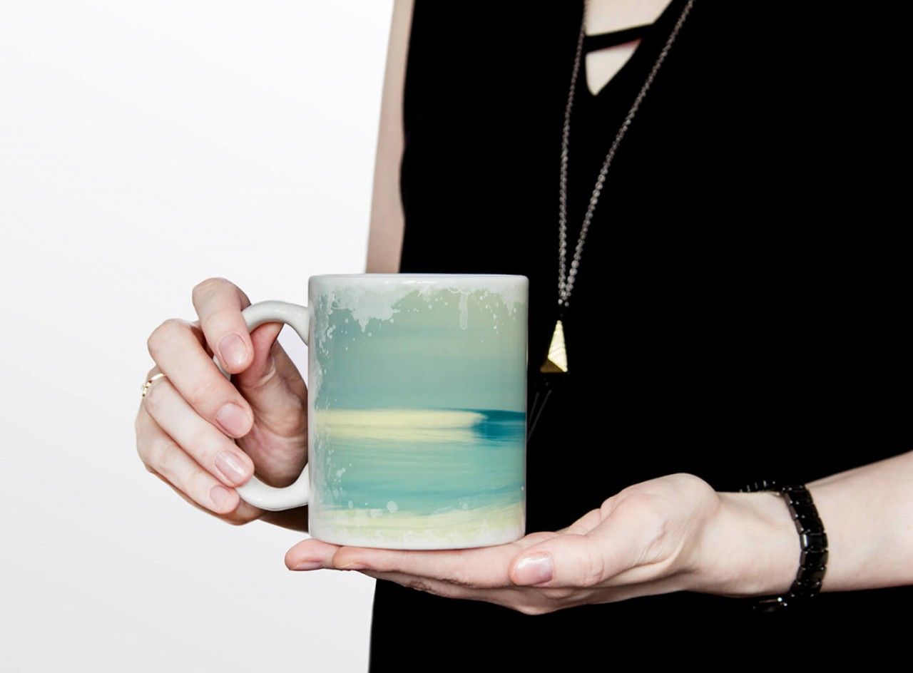 Tasse Geschenk Bergwiese – Sonnenuntergang über dem See, Tasse Geschenk Bild – Schiff bei Unwetter auf rauer See, Tasse Geschenk Fotocollage Piratenschiff vor Vollmond auf See, Tasse Geschenk Fotografie – Seebrücke Sassnitz, Tasse Geschenk Gefrorener See, Tasse Geschenk Großer See, Tasse Geschenk Herbstwald und See – Ölfarben, Tasse Geschenk Illustration mit Wasserfarben – nebliger Morgen am See, Tasse Geschenk Landschaftsfotografie –  Einsames Segelschiff auf See, Tasse Geschenk Landschaftsfotografie –  Moraine See im Banff Nationalpark Kanada, Tasse Geschenk Landschaftsfotografie – Alpen am See, Tasse Geschenk Landschaftsfotografie – Alpensee in der Schweiz, Tasse Geschenk Landschaftsfotografie – Altai Gebirge am See, Tasse Geschenk Landschaftsfotografie – Baum am spiegelnden See, Tasse Geschenk Landschaftsfotografie – Berge am Pangong Tso See Tibet, Tasse Geschenk Landschaftsfotografie – Blauer See im Bergtal Pantagonien Argentinien, Tasse Geschenk Landschaftsfotografie – Cape Hatteras Seeküste mit Pier, Tasse Geschenk Landschaftsfotografie – Der magische Mono See, Tasse Geschenk Landschaftsfotografie – Dramatischer Himmel über der See, Tasse Geschenk Landschaftsfotografie – Dunkler Himmel über stürmischer See, Tasse Geschenk Landschaftsfotografie – Ein Morgen in Moeraki Boulders Neuseeland, Tasse Geschenk Landschaftsfotografie – Einsamer Baum am See, Tasse Geschenk Landschaftsfotografie – Einsamer Baum am Wanaka See Neuseeland, Tasse Geschenk Landschaftsfotografie – Einsamer Pier auf stiller See, Tasse Geschenk Landschaftsfotografie – Einsamer Steg am See, Tasse Geschenk Landschaftsfotografie – Einsames Boot am eingefrorenen See, Tasse Geschenk Landschaftsfotografie – Felsen am Strand Neuseeland schwarz weiß, Tasse Geschenk Landschaftsfotografie – Fox Gletscher Neuseeland, Tasse Geschenk Landschaftsfotografie – Friedlicher Dal See in Kaschmir Indien, Tasse Geschenk Landschaftsfotografie – Gebirge vor türkisem See, Tasse Geschenk Landschaftsfotografie – Gebirgslandschaft mit Schnee und See, Tasse Geschenk Landschaftsfotografie – Gletscher am See Pantagonien Chile, Tasse Geschenk Landschaftsfotografie – Goldener Schilfsee, Tasse Geschenk Landschaftsfotografie – Goldener Sonnenaufgang in Kaikoura Neuseeland, Tasse Geschenk Landschaftsfotografie – Graslandschaft in Neuseeland, Tasse Geschenk Landschaftsfotografie – Graue See, Tasse Geschenk Landschaftsfotografie – Idyllischer Moraine See Banff-Nationalpark, Tasse Geschenk Landschaftsfotografie – Idyllischer Sonnenaufgang am Lough Gur See, Tasse Geschenk Landschaftsfotografie – Lagune am Torre See mit Bergen Argentinien, Tasse Geschenk Landschaftsfotografie – Leuchtturm bei rauer See, Tasse Geschenk Landschaftsfotografie – Lila und rosa Lupinen Tekapo See Neuseeland, Tasse Geschenk Landschaftsfotografie – Matterhorn Gipfel am Riffelsee in der Schweiz, Tasse Geschenk Landschaftsfotografie – Moraine See im Banff-Nationalpark Kanada, Tasse Geschenk Landschaftsfotografie – Natur Neuseelands am Lake Te Anau, Tasse Geschenk Landschaftsfotografie – Nebel über See bei Sonnenaufgang, Tasse Geschenk Landschaftsfotografie – Phewa See bei Sonnenaufgang Nepal, Tasse Geschenk Landschaftsfotografie – Phewa See mit Booten bei Sonnenaufgang Nepal, Tasse Geschenk Landschaftsfotografie – Rocky Mountains am Moraine See Kanada, Tasse Geschenk Landschaftsfotografie – Ruhige See, Tasse Geschenk Landschaftsfotografie – Schilf am See Chile, Tasse Geschenk Landschaftsfotografie – Schönheit Neuseelands, Tasse Geschenk Landschaftsfotografie – Schwimmender Händler in Seerosen Vietnam, Tasse Geschenk Landschaftsfotografie – See bei Sternennacht, Tasse Geschenk Landschaftsfotografie – See im Hochgebirge, Tasse Geschenk Landschaftsfotografie – See in den Tatra Bergen Polen, Tasse Geschenk Landschaftsfotografie – See mit Gebirge Schweiz, Tasse Geschenk Landschaftsfotografie – See mit grauem Gletscher Pantagonien Chile, Tasse Geschenk Landschaftsfotografie – Sonnenaufgang bei Moeraki Boulders Neuseeland, Tasse Geschenk Landschaftsfotografie – Sonnenaufgang beim Mitre Peak Neuseeland, Tasse Geschenk Landschaftsfotografie – Sonnenaufgang in Neuseeland, Tasse Geschenk Landschaftsfotografie – Spiegelglatter See mit Steinen Neuseeland, Tasse Geschenk Landschaftsfotografie – Stiller Bergsee, Tasse Geschenk Landschaftsfotografie – Stürmische See bei Nacht mit Gewitter, Tasse Geschenk Landschaftsfotografie – Surferwelle in Kaikoura Neuseeland