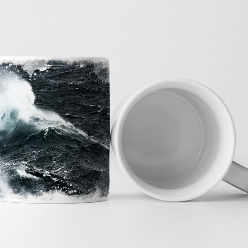 Tasse Geschenk Landschaftsfotografie – Spitzende Wellen im Wind Schwarz Weiß