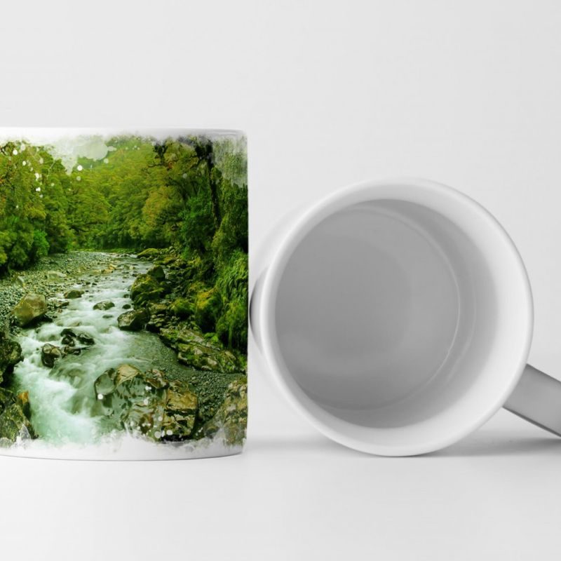 Tasse Geschenk Landschaftsfotografie – Grünes Flussbett im Dschungel