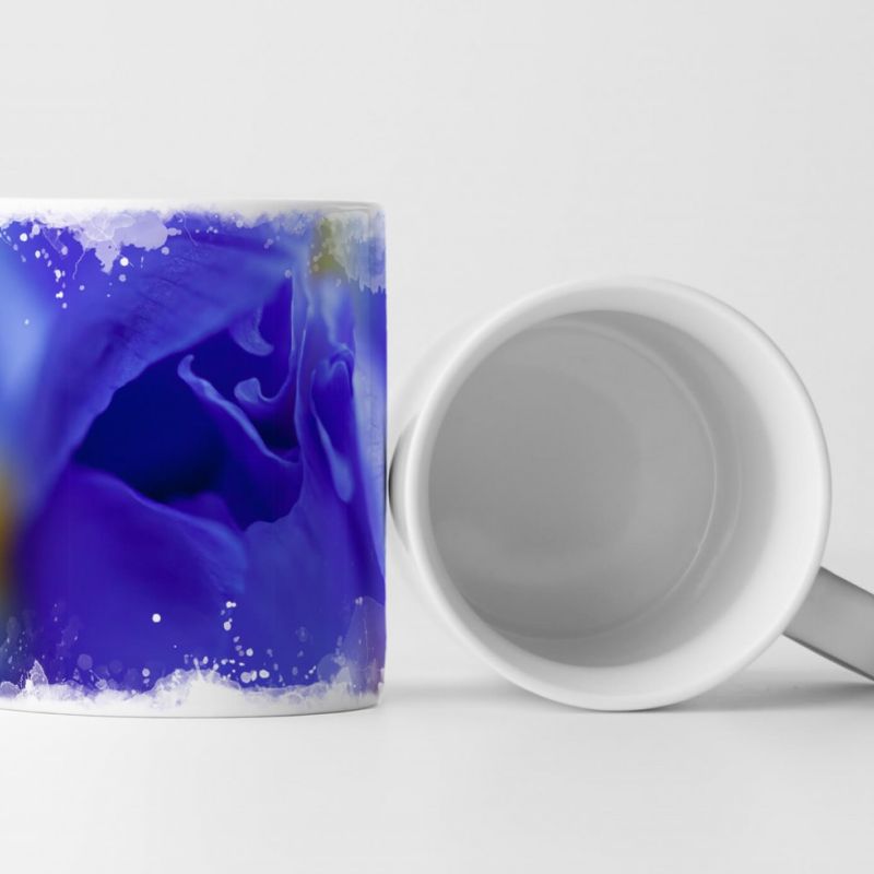 Tasse Geschenk Irisblüte – Makroaufnahme Unscharf