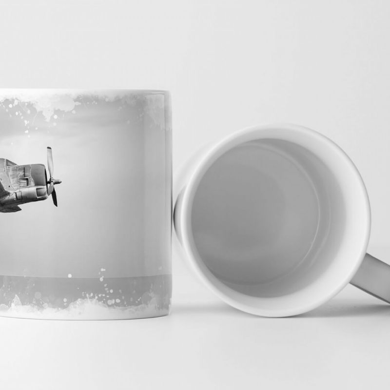 Tasse Geschenk Künstlerische Fotografie – Altes Flugzeug über dem Meer