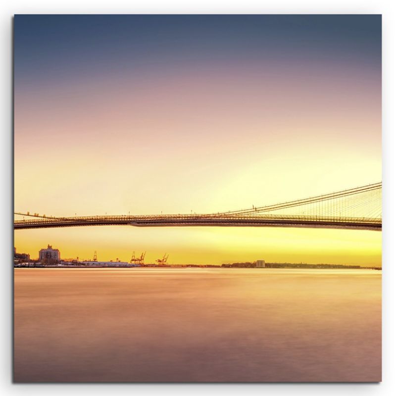 Urbane Fotografie – Brooklyn Bridge bei Sonnenaufgang, USA auf Leinwand