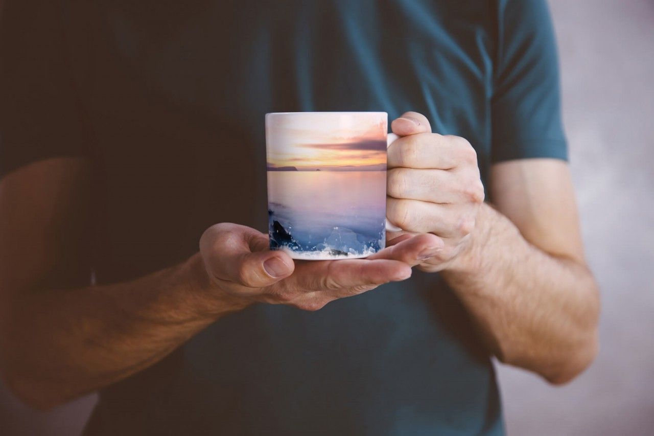 Tasse Geschenk  Naturfotografie – rosafarbene Frühlingsblüten, Tasse Geschenk Affe in natürlicher Umgebung – Fotografie Mauritius, Tasse Geschenk Der wilde Westen – Naturfotografie bei Sonnenuntergang, Tasse Geschenk Es schneit – Naturfotografie Winterwald, Tasse Geschenk Fotocollage – Erde bei einer flammenden Naturkatastrophe, Tasse Geschenk gelb rosa Sonnenaufgang – Naturfotografie, Tasse Geschenk Künstlerische Fotografie –  Geode in Naturfarben, Tasse Geschenk Künstlerische Fotografie – Die Natur und der Auerochse, Tasse Geschenk Künstlerische Fotografie – Natur und Wissenschaft, Tasse Geschenk Landschaftsfotografie – Natur Neuseelands am Lake Te Anau, Tasse Geschenk Landschaftsfotografie – Unberührte Natur der Malediven, Tasse Geschenk Nationalpark mit Wasserfall – Naturfotografie Thailand, Tasse Geschenk naturfarbene Grundierung + hellgrüne Linien, Tasse Geschenk Naturfotografie – Ausschnitt einer Felsenformation, Tasse Geschenk Naturfotografie – Palmenblätter, Tasse Geschenk Naturfotografie – Sanddüne, Tasse Geschenk Naturfotografie – Sonnenaufgang nahe Rezovo, Tasse Geschenk Naturfotografie – weißer Lotus, Tasse Geschenk Naturfotografie – Abstrakte violette Blumen mit Tau, Tasse Geschenk Naturfotografie – Adler fliegt über britische Landschaft, Tasse Geschenk Naturfotografie – Ähren auf dem Feld, Tasse Geschenk Naturfotografie – Ähren im Wind, Tasse Geschenk Naturfotografie – Alter Ahornbaum, Tasse Geschenk Naturfotografie – Alter großer Olivenbaum, Tasse Geschenk Naturfotografie – Altrosa Gerbera, Tasse Geschenk Naturfotografie – Amaryllisblüte in rose, Tasse Geschenk Naturfotografie – Antelope Canyon Page Arizona USA, Tasse Geschenk Naturfotografie – Ausschnitt einer Lotusblüte, Tasse Geschenk Naturfotografie – Australische Wildblume, Tasse Geschenk Naturfotografie – Australische Wildblume Murdannia graminea, Tasse Geschenk Naturfotografie – Bach im Wald bei Sonnenschein, Tasse Geschenk Naturfotografie – Baikalsee, Tasse Geschenk Naturfotografie – Bako National Park, Tasse Geschenk Naturfotografie – Barmsee in Deutschland, Tasse Geschenk Naturfotografie – Baum aus der Froschperspektive, Tasse Geschenk Naturfotografie – Baumwollpflanzen bei Sonnenaufgang, Tasse Geschenk Naturfotografie – Belichtung einer Seelandschaft, Tasse Geschenk Naturfotografie – Berge in Argentinien, Tasse Geschenk Naturfotografie – Bergwald mit Nebel, Tasse Geschenk Naturfotografie – Beschnittene pink rote Blüte, Tasse Geschenk Naturfotografie – Beschnittene pink rote Blüte mit grünem Hintergrund, Tasse Geschenk Naturfotografie – Beschnittene rote Blüte, Tasse Geschenk Naturfotografie – Blatt in Großaufnahme in Regebogenfarben, Tasse Geschenk Naturfotografie – Blätter einer Sukkulente, Tasse Geschenk Naturfotografie – Blätter mit Netzstruktur, Tasse Geschenk Naturfotografie – Blaue Blume, Tasse Geschenk Naturfotografie – Blaue Blume im Detail, Tasse Geschenk Naturfotografie – Blaue Blüte mit Tautropfen, Tasse Geschenk Naturfotografie – Blaue Blütenblätter, Tasse Geschenk Naturfotografie – blaue Orchidee, Tasse Geschenk Naturfotografie – Blaue Staubbeutel, Tasse Geschenk Naturfotografie – Blaue Stunde, Tasse Geschenk Naturfotografie – Blaue Weintrauben mit gelben Blättern, Tasse Geschenk Naturfotografie – Blick vom Wendelsteinberg in Bayern, Tasse Geschenk Naturfotografie – Blühende japanische Kirschblüten, Tasse Geschenk Naturfotografie – Blühender Raps, Tasse Geschenk Naturfotografie – Blume in Altrosa, Tasse Geschenk Naturfotografie – Blüten eines Apfelbaums im Frühling, Tasse Geschenk Naturfotografie – Blütenzweig in schwarz weiß, Tasse Geschenk Naturfotografie – brechende Wellen, Tasse Geschenk Naturfotografie – Buntes Korallenriff mit Fischen, Tasse Geschenk Naturfotografie – chinesisches Spaltkörbchen, Tasse Geschenk Naturfotografie – Colorado Canyon, Tasse Geschenk Naturfotografie – Cremefarbene Rose