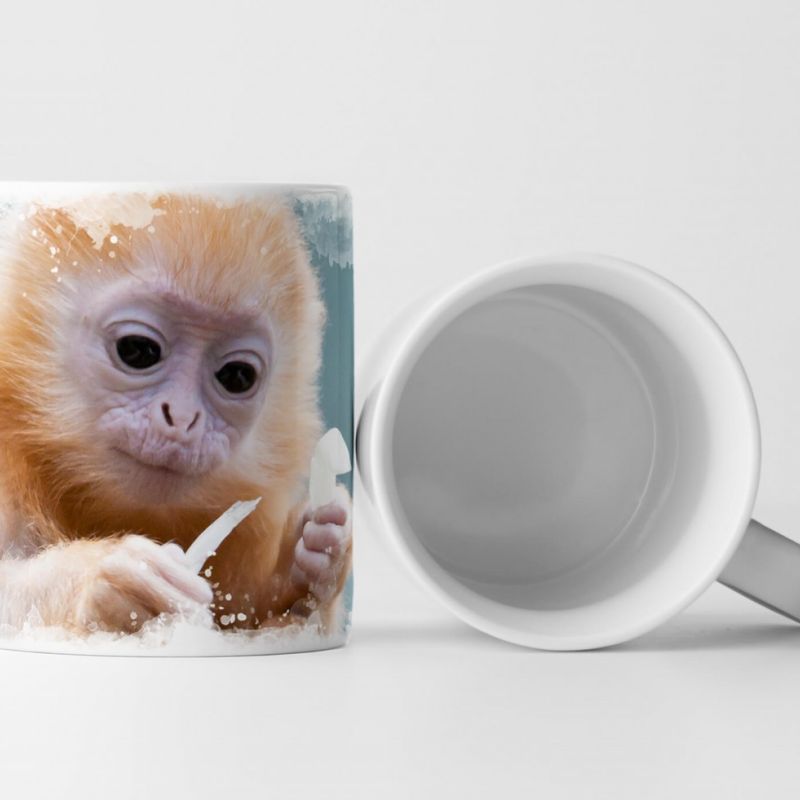 Tasse Geschenk Tierfotografie – Putziges Äffchen auf Baum