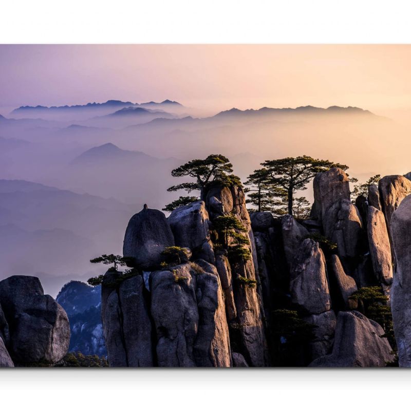 Anhui, China – Berge mit Bäumen als Leinwandbild