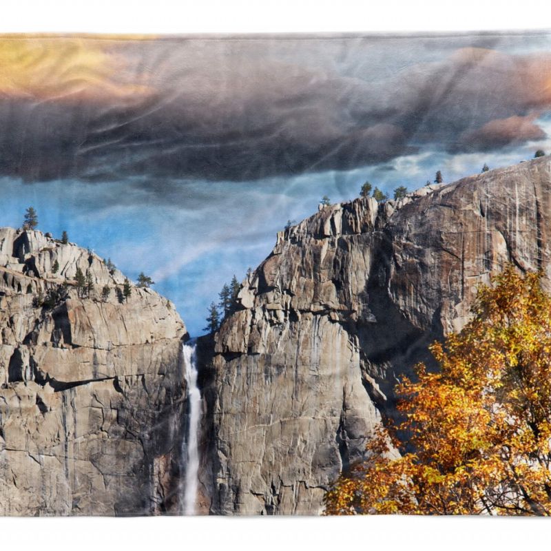 Handtuch Strandhandtuch Saunatuch Kuscheldecke mit Fotomotiv Berge Klippen Wasserfall