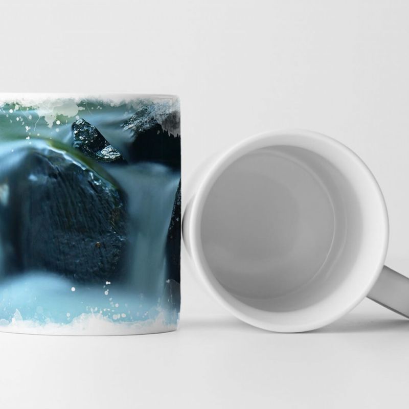 Tasse Geschenk Landschaftsfotografie – Kaskade an einem kleinen Bergfluss