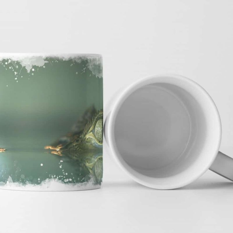 Tasse Geschenk Krokodil schwimmt – Nahaufnahme