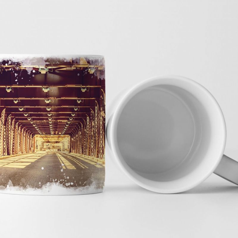 Tasse Geschenk Urbane Fotografie – Unter einer Brücke in Chicago