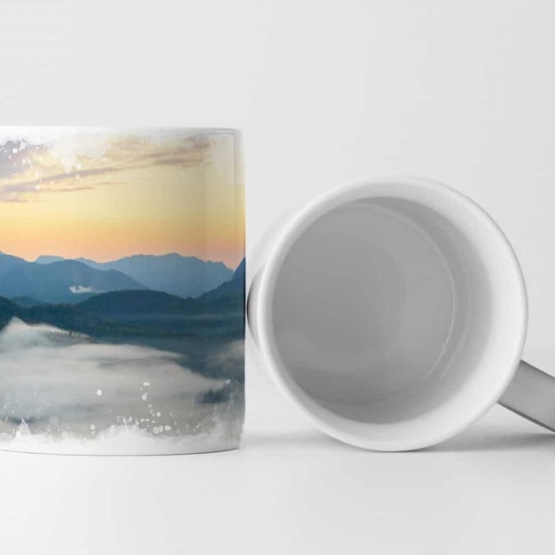 Tasse Geschenk Landschaftsfotografie – Nebel im Gebirge bei Sonnenaufgang