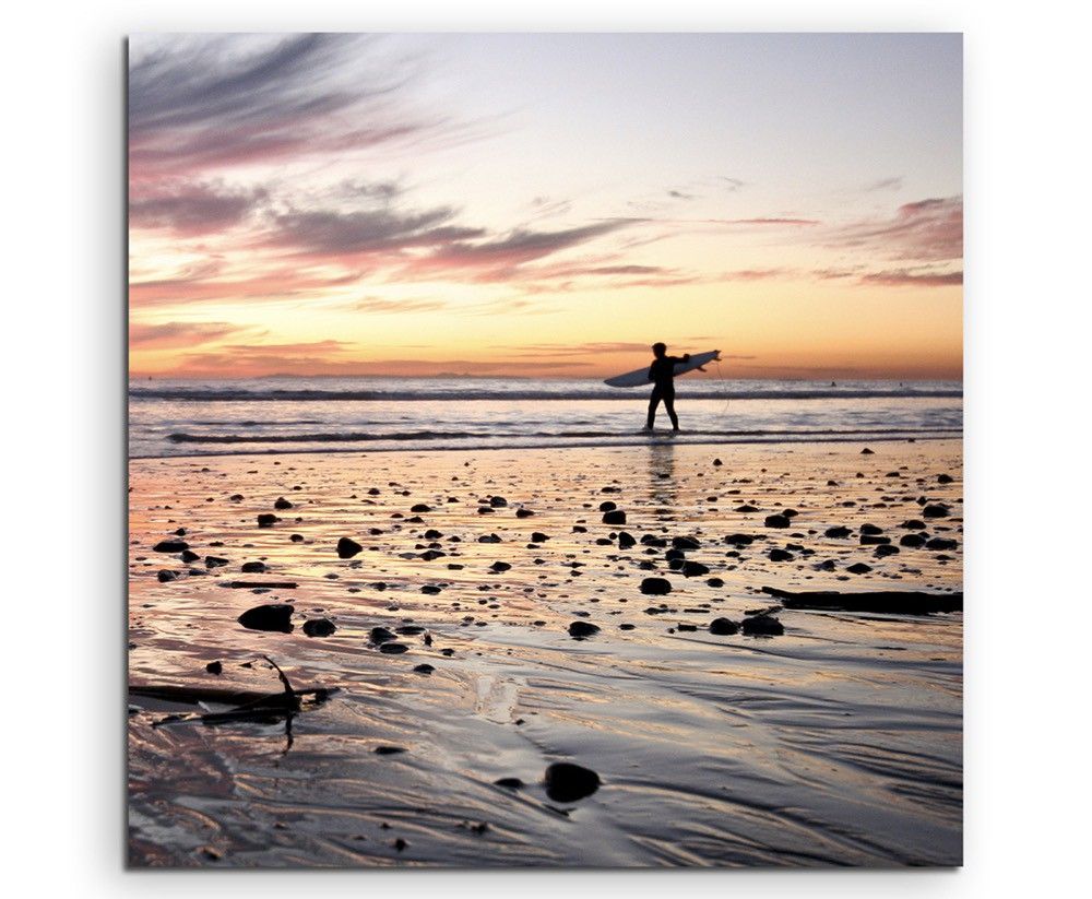 Landschaftsfotografie – Surfer bei Sonnenaufgang  auf Leinwand