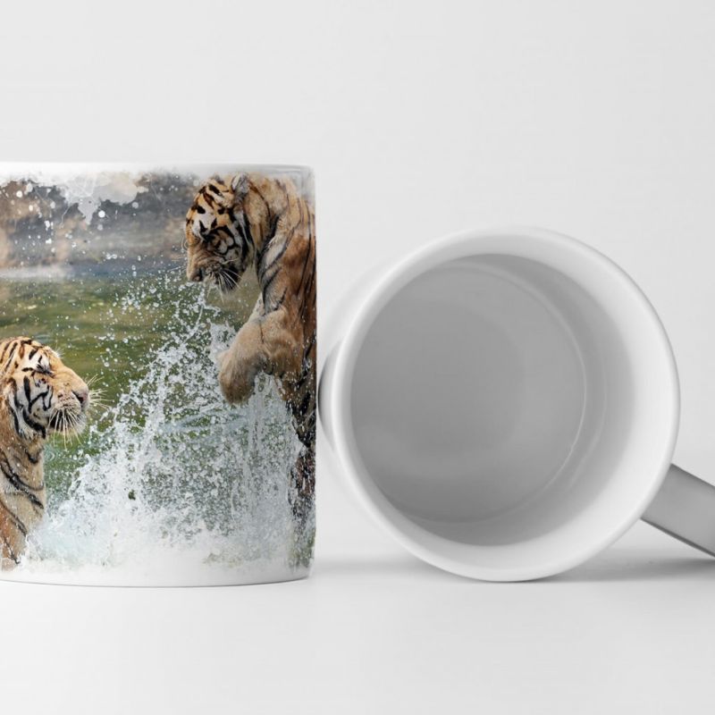 Tasse Geschenk Tierfotografie – Anmutige Tiger im Wasser