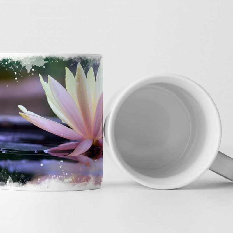 Tasse Geschenk Naturfotografie – Lotusblüte im Wasser