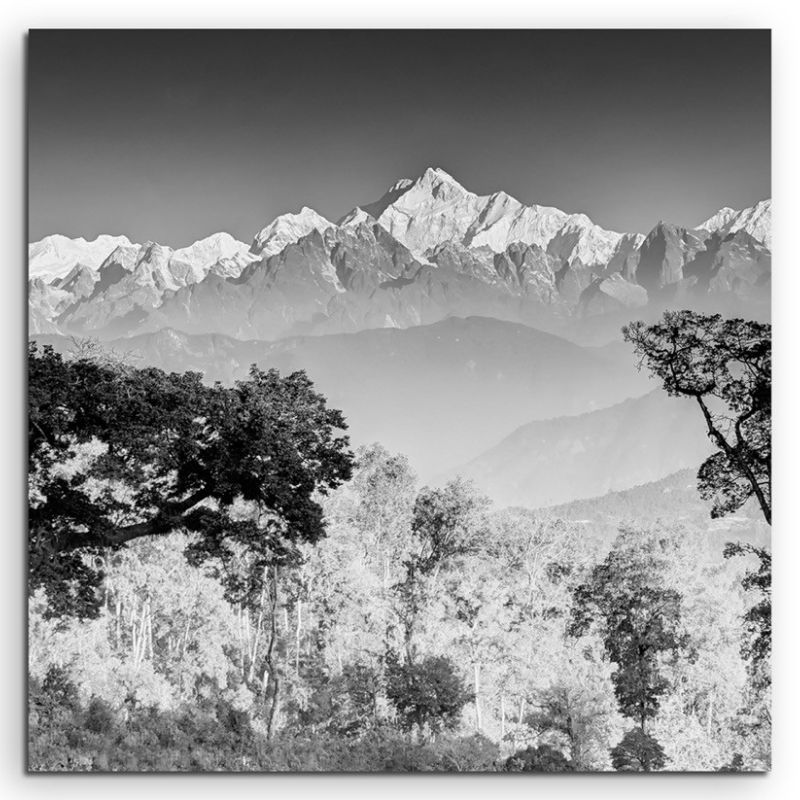 Landschaftsfotografie – Kanchenjunga Gebirgskette, Indien, grau auf Leinwand