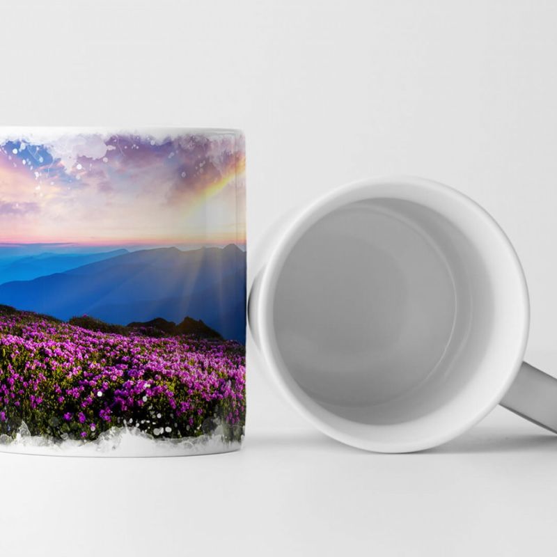 Tasse Geschenk Landschaftsfotografie – Lila Rhododendronfeld mit buntem Himmel