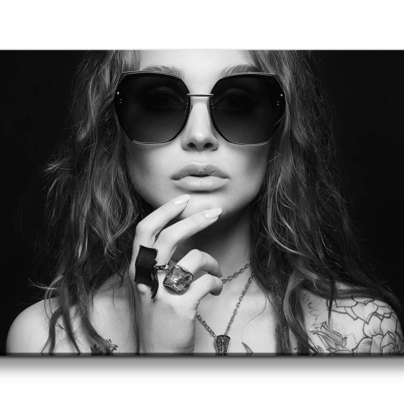 Leinwandbild 120x60cm Frauen Porträt Schwarz Weiß Cool Tattoos Sonnenbrille