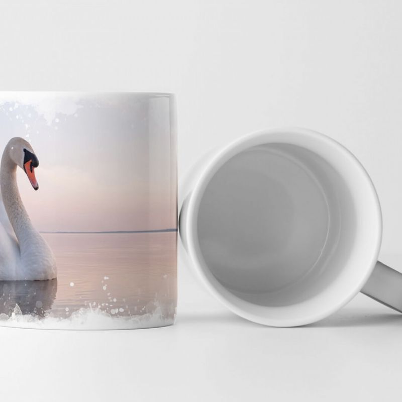 Tasse Geschenk Tierfotografie – Schwan auf sonnigem See