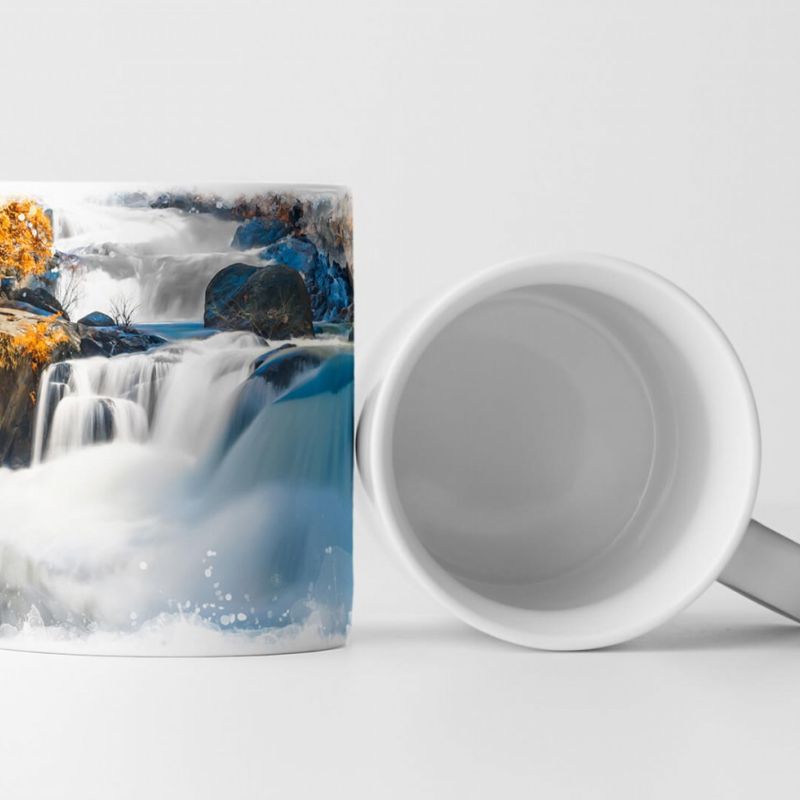 Tasse Geschenk Landschaftsfotografie – Tiefer Wald mit Wasserfall im Herbst