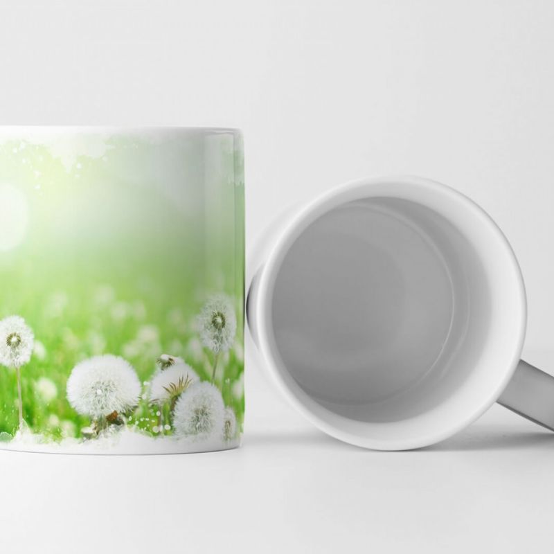 Tasse Geschenk Naturfotografie – Pusteblumen auf einer Wiese