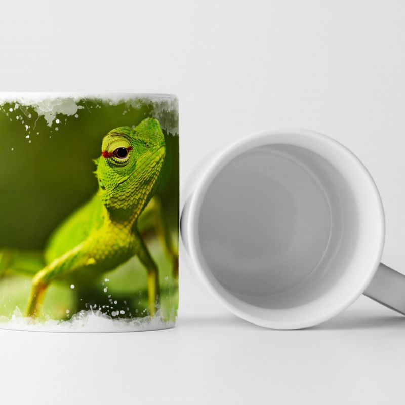 Tasse Geschenk Tierfotografie  – grüne Echse auf einem Blatt