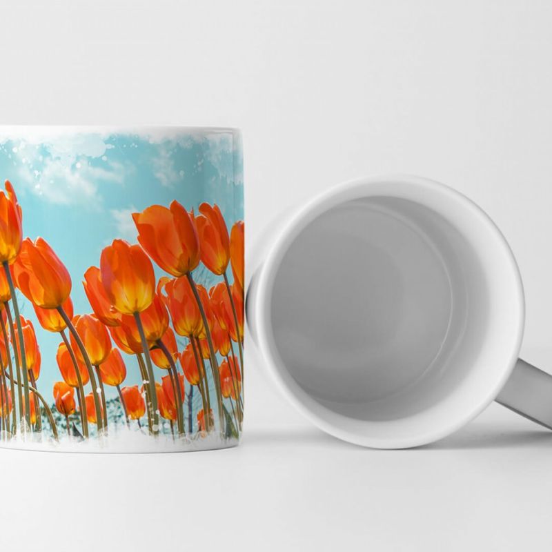 Tasse Geschenk Naturfotografie – Tulpen und blaue Blumen