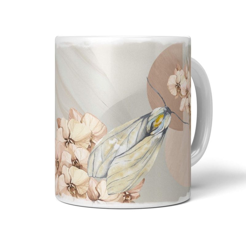 Dekorative Tasse mit schönem Motiv Motte Pastelltöne schönem Design Kunstvoll Beige