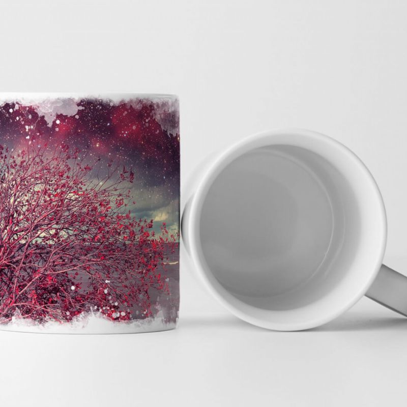 Tasse Geschenk Fotocollage – Roter Baum am Strand bei Nacht