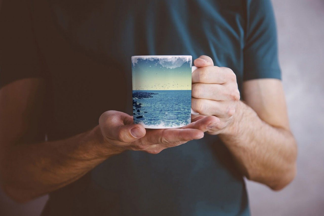 Tasse Geschenk  Stürmisches Meer bei Sonnenuntergang, Tasse Geschenk  Wunderschäne Landschaft Meer, Tasse Geschenk Anemonenfisch im Meer, Tasse Geschenk Digitale Grafik – Abstraktes Meer mit geometrischen Dreiecken, Tasse Geschenk Digitale Grafik – Rotes Farbenmeer, Tasse Geschenk Dramatischer Sonnenuntergang am Meer, Tasse Geschenk Fischer auf dem Meer – Dämmerung, Tasse Geschenk Fotocollage – Meer aus Farben, Tasse Geschenk Fotocollage – Vollmond bei Wolkennacht über dem Meer, Tasse Geschenk Fotocollage – Vollmondnacht im Felsenmeer, Tasse Geschenk Fotocollage von Sonne über dem Meer, Tasse Geschenk Fotografie toter Bäume im Meer, Tasse Geschenk Grafik – Pastellhimmel über wogendem Meer, Tasse Geschenk Karibi Province Meer, Tasse Geschenk Künstlerische Fotografie – Altes Flugzeug über dem Meer, Tasse Geschenk Künstlerische Fotografie – Drei Bungalows im Meer bei rosa Himmel, Tasse Geschenk Künstlerische Fotografie – Einsamer Baum im Nebelmeer, Tasse Geschenk Künstlerische Fotografie – Fischer im Meer der Träume, Tasse Geschenk Künstlerische Fotografie – In einer Meereswelle, Tasse Geschenk Künstlerische Fotografie – Klare blaue Meereswelle, Tasse Geschenk Künstlerische Fotografie – Schwappende Meereswelle im Sonnenlicht, Tasse Geschenk Künstlerische Fotografie – Strahlend blaue Meereswelle, Tasse Geschenk Künstlerische Fotografie – Surfer am Wattenmeer, Tasse Geschenk Künstlerische Fotografie – Türkises Boot im grauen Meer, Tasse Geschenk Landschaftsfotografie –  Sand und Meer, Tasse Geschenk Landschaftsfotografie – Alaska Wal Schwanzflosse im Meer, Tasse Geschenk Landschaftsfotografie – Blaue Meereswelle, Tasse Geschenk Landschaftsfotografie – Blauer Eisberg im Meer Chile, Tasse Geschenk Landschaftsfotografie – Blauer Himmel mit Wolken über dem Meer, Tasse Geschenk Landschaftsfotografie – Bungalows im Meer, Tasse Geschenk Landschaftsfotografie – Bunte Morgensonne über dem Meer Krim, Tasse Geschenk Landschaftsfotografie – Dunkelblau oranger Himmel über dem Meer, Tasse Geschenk Landschaftsfotografie – Dynamischer Moment am Meer, Tasse Geschenk Landschaftsfotografie – Einsamer Baum im Wattenmeer Edisto Insel, Tasse Geschenk Landschaftsfotografie – Einsamer Fels im Meer, Tasse Geschenk Landschaftsfotografie – Einsamer Fels im ruhigen Meer, Tasse Geschenk Landschaftsfotografie – Einsames Geländer im Meer, Tasse Geschenk Landschaftsfotografie – Eismeer am Horizont, Tasse Geschenk Landschaftsfotografie – Felsen am Meer mit Sonnenstrahlen, Tasse Geschenk Landschaftsfotografie – Felsenpool im Meer, Tasse Geschenk Landschaftsfotografie – Feuriger Sonnenaufgang am Meer, Tasse Geschenk Landschaftsfotografie – Flussmündung am Meer in der Sonne, Tasse Geschenk Landschaftsfotografie – Goldenes Gerstenfeld am Meer Cornwall UK, Tasse Geschenk Landschaftsfotografie – Himmel und Meer Similan Insel Thailand, Tasse Geschenk Landschaftsfotografie – Langboot am spiegelnden Meer, Tasse Geschenk Landschaftsfotografie – Leuchtturm im Nebelmeer, Tasse Geschenk Landschaftsfotografie – Lila Landschaft mit Felsen im Meer, Tasse Geschenk Landschaftsfotografie – Meer an blühender Felsenküste, Tasse Geschenk Landschaftsfotografie – Meer beim Klong Muang Strand Krabi Thailand, Tasse Geschenk Landschaftsfotografie – Meer in Phetchaburi Thailand, Tasse Geschenk Landschaftsfotografie – Meereslandschaft bei hellem Mondlicht, Tasse Geschenk Landschaftsfotografie – Meeresteilung zwischen zwei Riesenwellen, Tasse Geschenk Landschaftsfotografie – Möwenschwarm über dem Meer, Tasse Geschenk Landschaftsfotografie – Nacht am Meer, Tasse Geschenk Landschaftsfotografie – Sanddünen am Meer Poole Dorset UK, Tasse Geschenk Landschaftsfotografie – Schöner Strand und tropisches Meer, Tasse Geschenk Landschaftsfotografie – Schwarze Felsen im Nebelmeer, Tasse Geschenk Landschaftsfotografie – Skandinavische Meeresküste, Tasse Geschenk Landschaftsfotografie – Sonnenaufgang über Meeresgischt, Tasse Geschenk Landschaftsfotografie – Sonnenuntergang am Meer, Tasse Geschenk Landschaftsfotografie – Sonnenuntergang über dem Meer, Tasse Geschenk Landschaftsfotografie – Spiegelndes Meer mit Opalhimmel, Tasse Geschenk Landschaftsfotografie – Steg am goldenen Meer, Tasse Geschenk Landschaftsfotografie – Steine im Meer