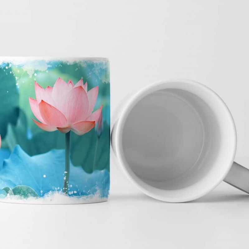 Tasse Geschenk bühender Lotus auf dem Wasser