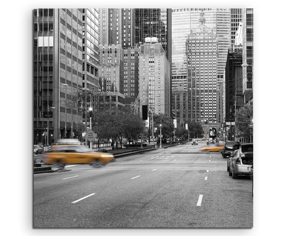 Naturfotografie –  Gelbe Taxis in New York City, USA auf Leinwand