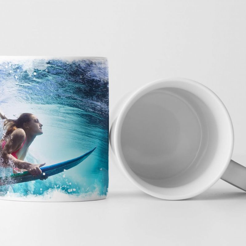 Tasse Geschenk Künstlerische Fotografie – Surferin unter Wasser