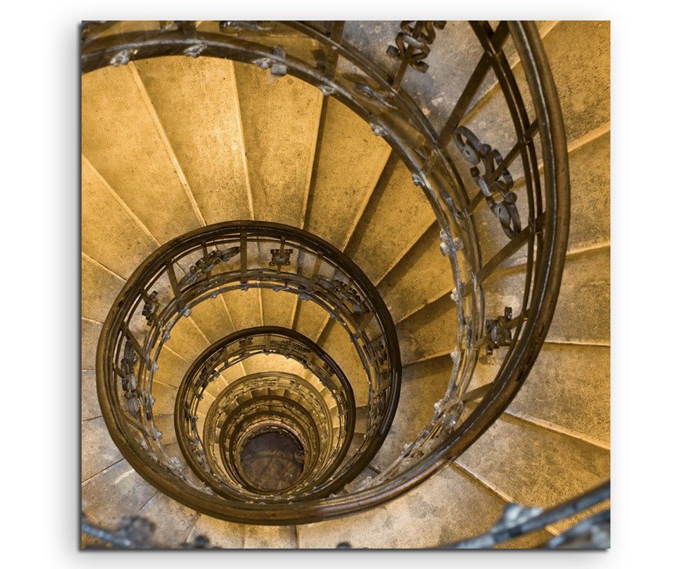 Architekturfotografie – Nostaligische Wendeltreppe  auf Leinwand