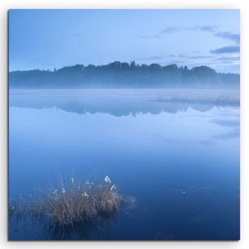 Landschaftsfotografie – Stiller See bei Nebel auf Leinwand