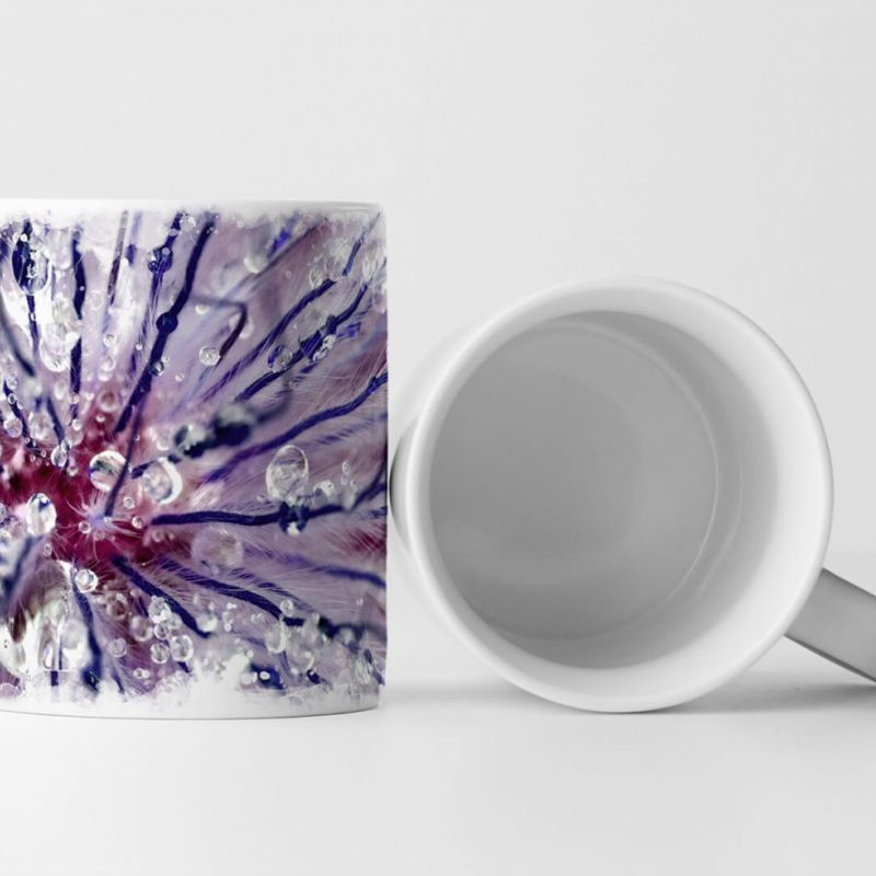 Tasse Geschenk Naturfotografie – Abstrakte violette Blumen mit Tau