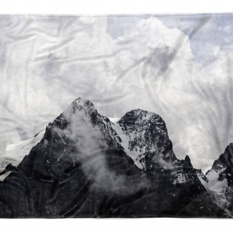 Handtuch Strandhandtuch Saunatuch Kuscheldecke mit Fotomotiv Berggipfel Schwarz Weiß Wolk