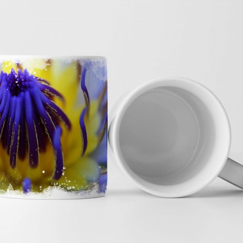 Tasse Geschenk Naturfotografie – Gelb blaue Lotusblüte