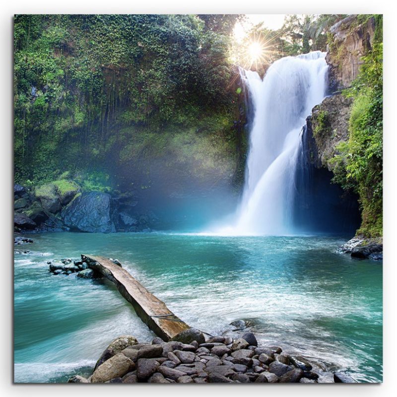 Landschaftsfotografie – Wasserfall im Regenwald auf Leinwand